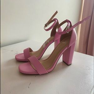 Pink Heart in D Heeled Sandals